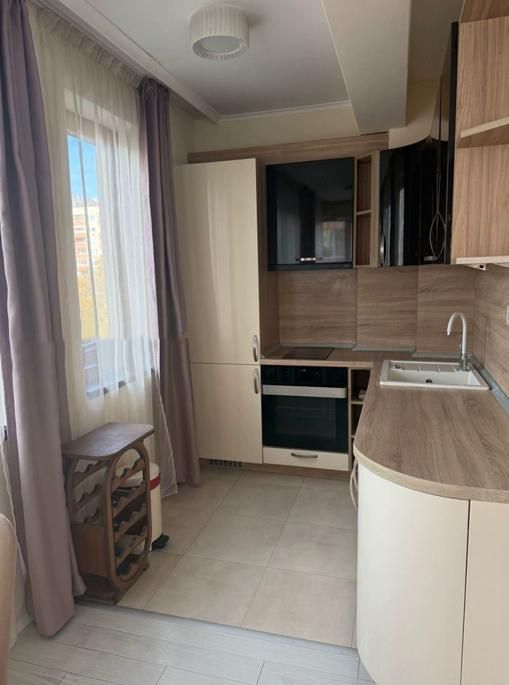 Дава се под наем Тристаен апартамент в София, Сухата река - 80 кв.м за 665 € - Снимка #3