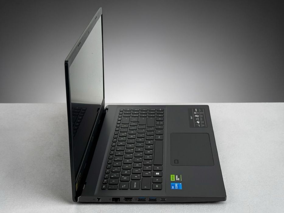 Лаптоп Acer Aspire 7 15.6" Full HD i5-12450H 16RAM 512GB RTX 2050 Перфектен! 2г.Гаранция