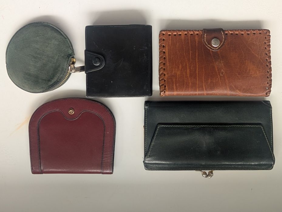 Дамски чанти, портмонета и ръкавици от естествена кожа