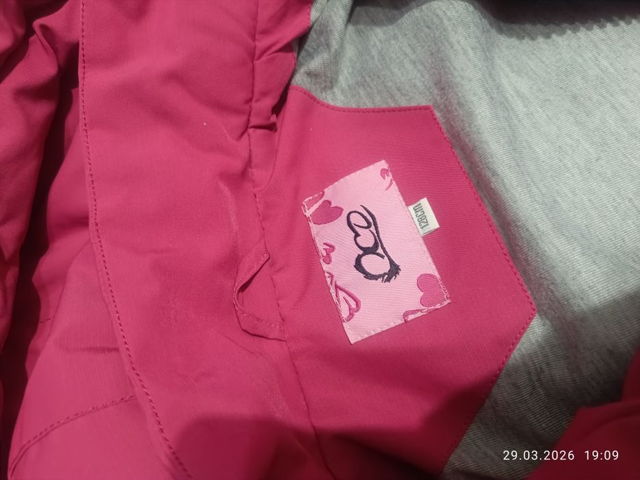 Продам куртки весенние на девочек