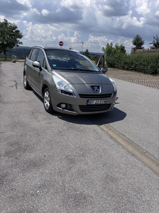 Peugeot 5008 an 2013