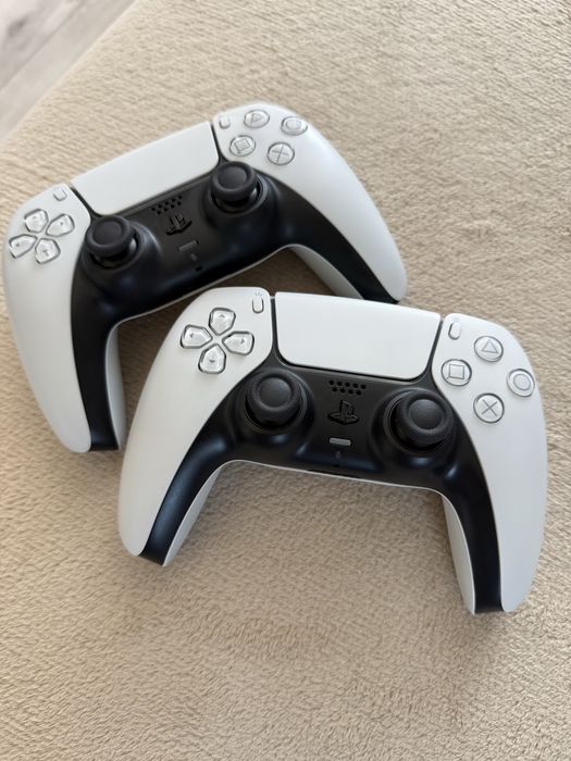 Set 2 controllere Sony DualSense PS5 - original!