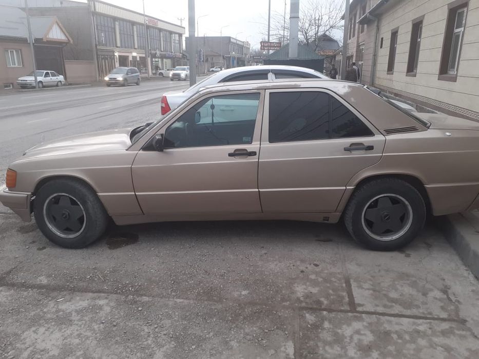 Продам срочно Мерседес 190 е