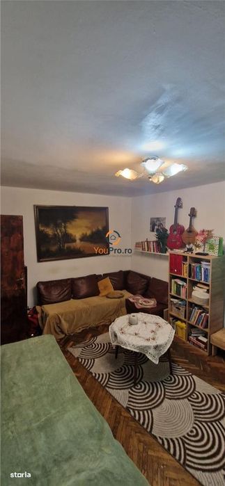 Apartament cu centrala decomandat parter zona Soarelui