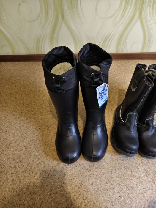 Продам спец обувь