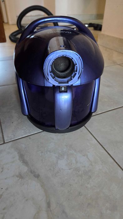 Прахосмукачка Daewoo RCC 153 L без торба 800W, HEPA + кутия