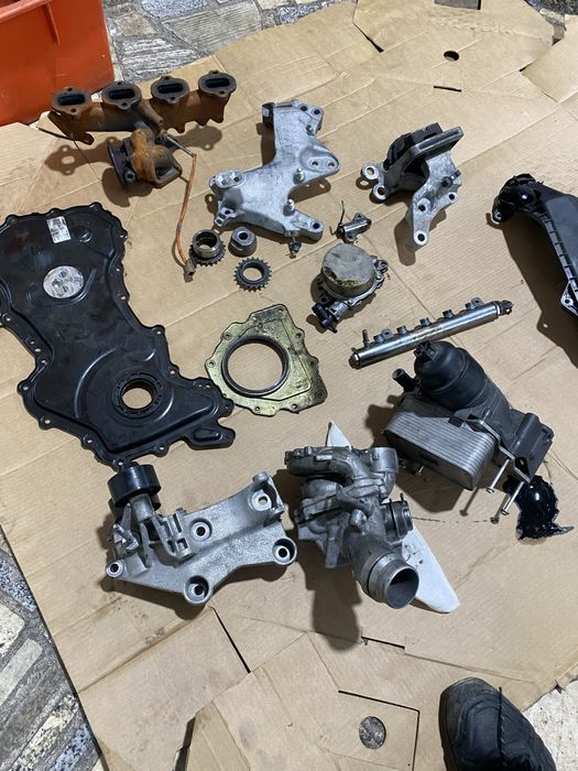 Anexe motor renault 1.6 dci 160cp capac tampon suport galerie pompa