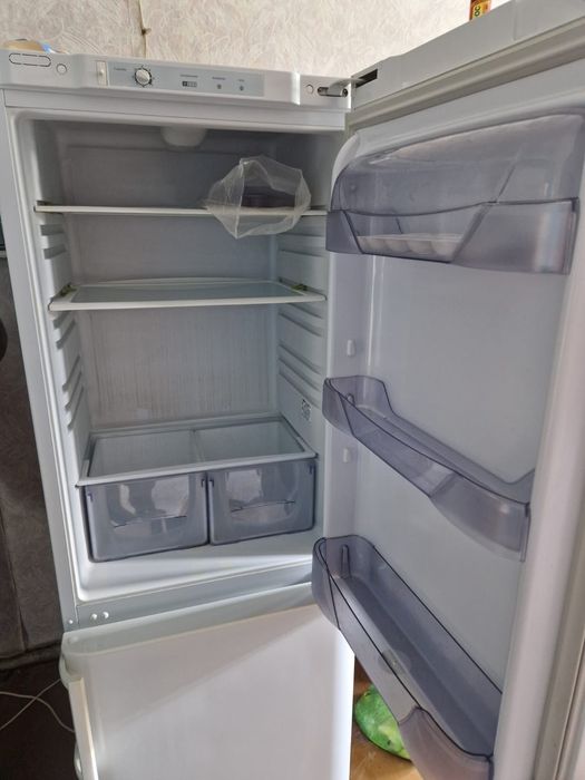 Холодильник Бирюса