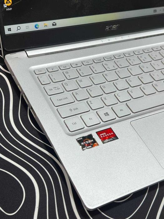 Acer Swift Amd R7 4700U DDR4 8GB SSD 256GB Display 14'0 FHD Ips
