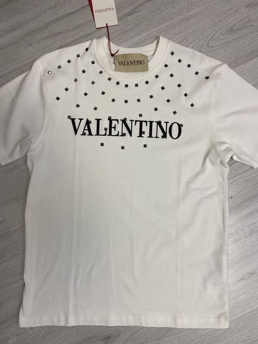 Tricou valentino .