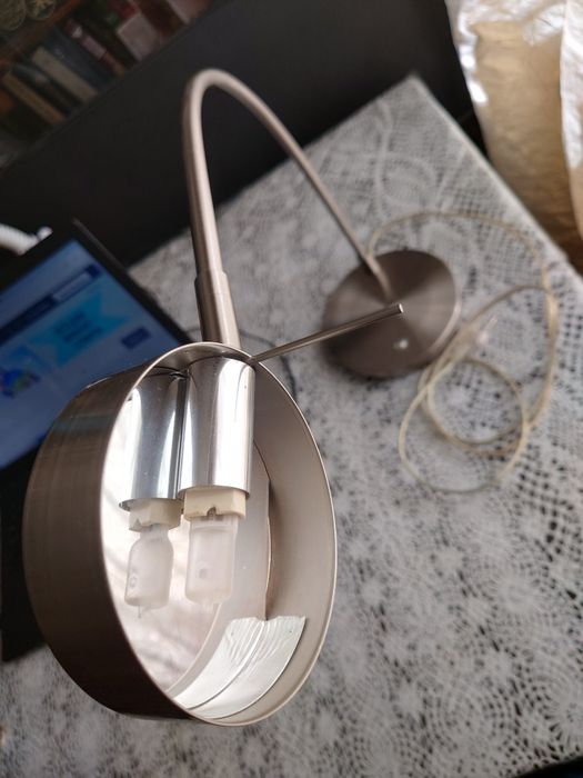 Настольная лампа