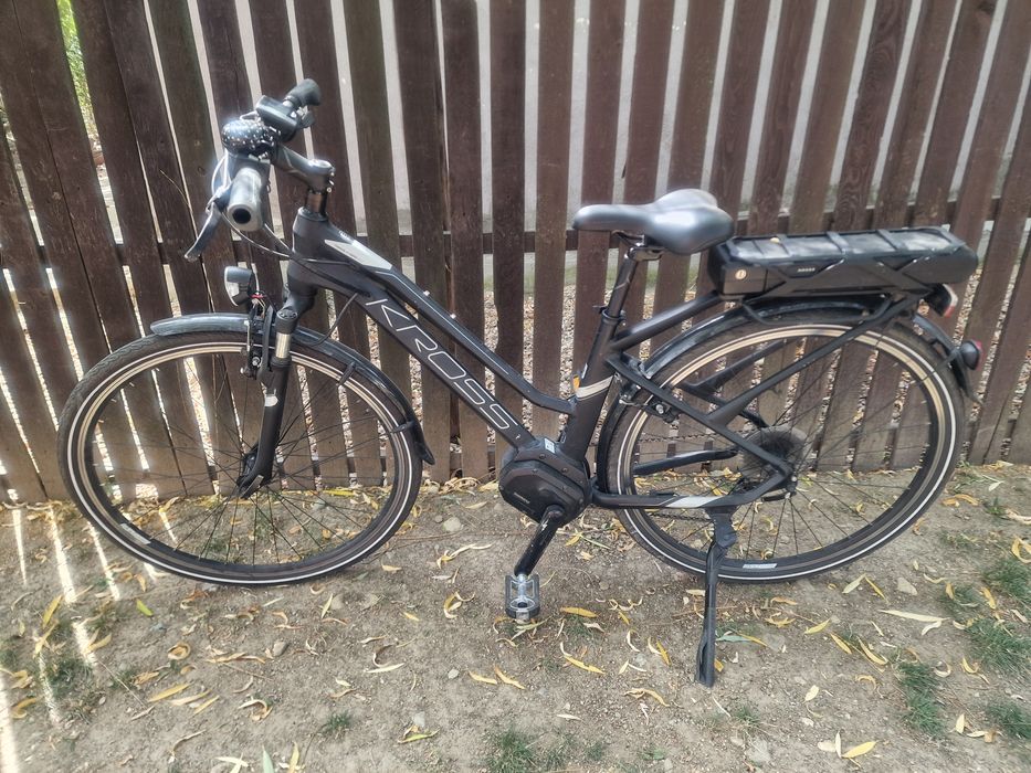 Vând bicicleta electrica kross shimano trans hibrid 2.0  sau schimb