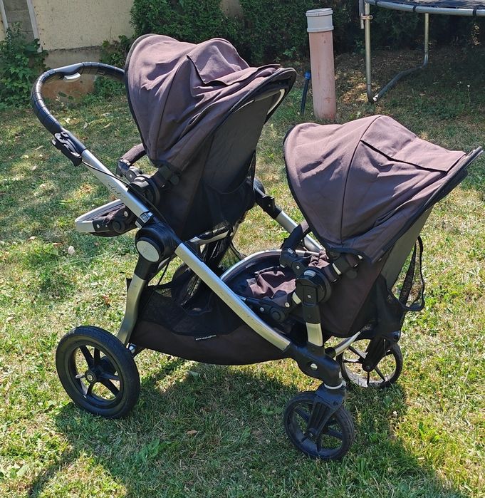 Двойна количка за породени деца или близнаци. + кош за новородено