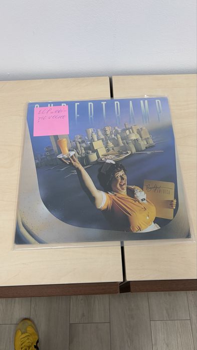 Vand vinyl-uri simple LP, formatia si albumul le gasiti in poze
