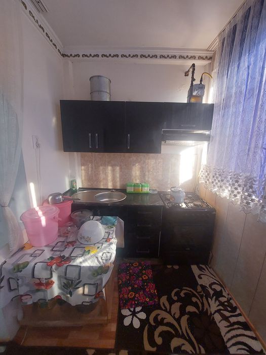 Kitob Guluston MFY dom sotiladi 2xona