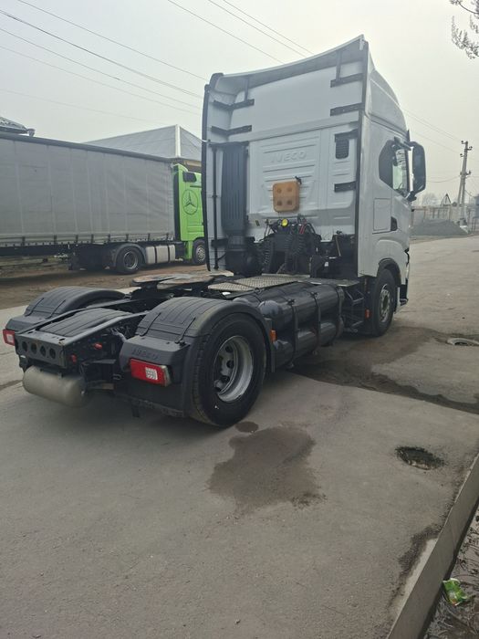 IVECO EURO 6+ Сотилади 
Йили: 2020