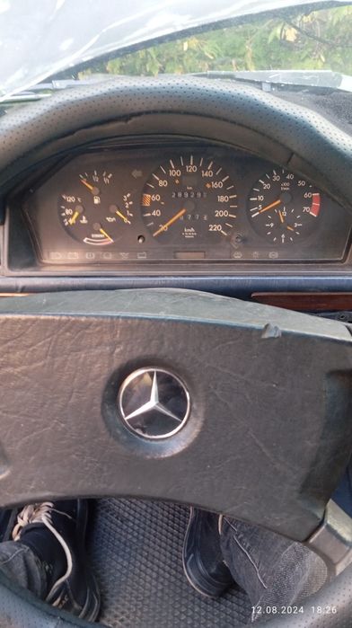 Продам Мерседес 124