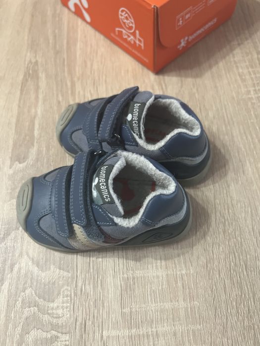 Incaltaminte imblanita Biomecanics