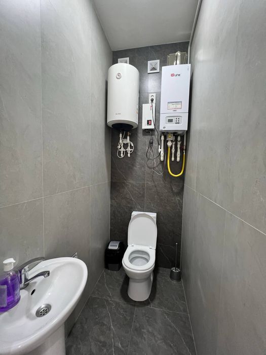 Продается 3-комнатная квартира(на земле) Янгихаёт,махалля Байнал Минал