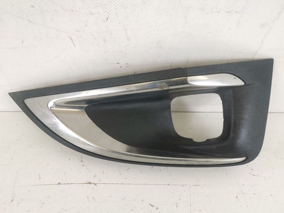 Grila Bara Fata Dreapta Peugeot  3008 2 [2016 - 2020] Original In Star