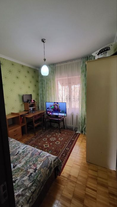 Продаю 4х комнатную квартиру на Карасу 1