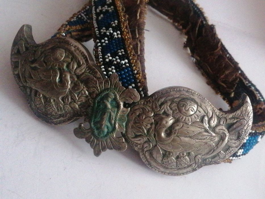 Стари български сребърни гривни