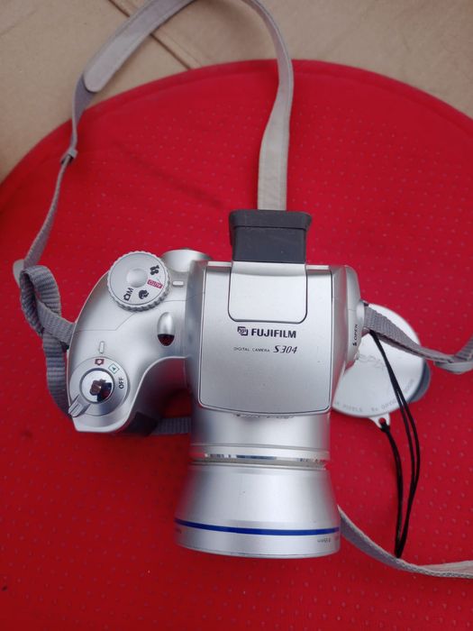 Cameră foto digitală Fuji film finepix S304