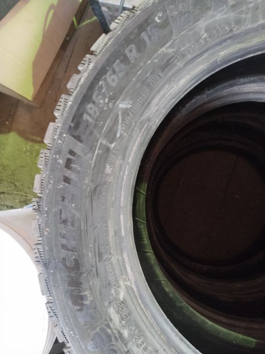Шины Michelin в отличном состояний, r15