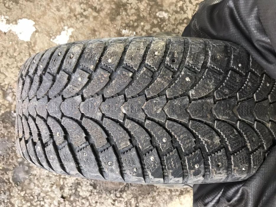 Продаю зимние шины