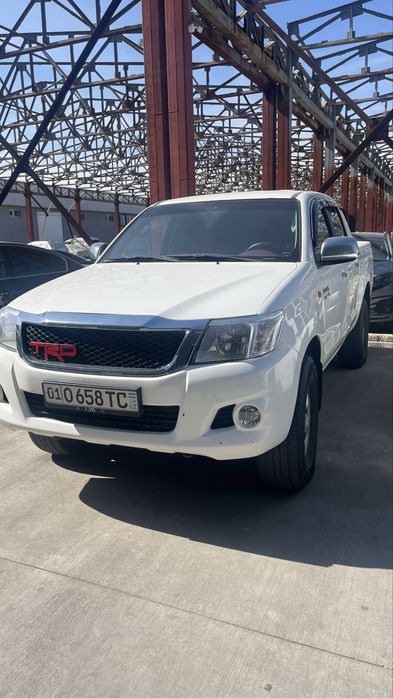 Продается своя машина Тойота Hilux