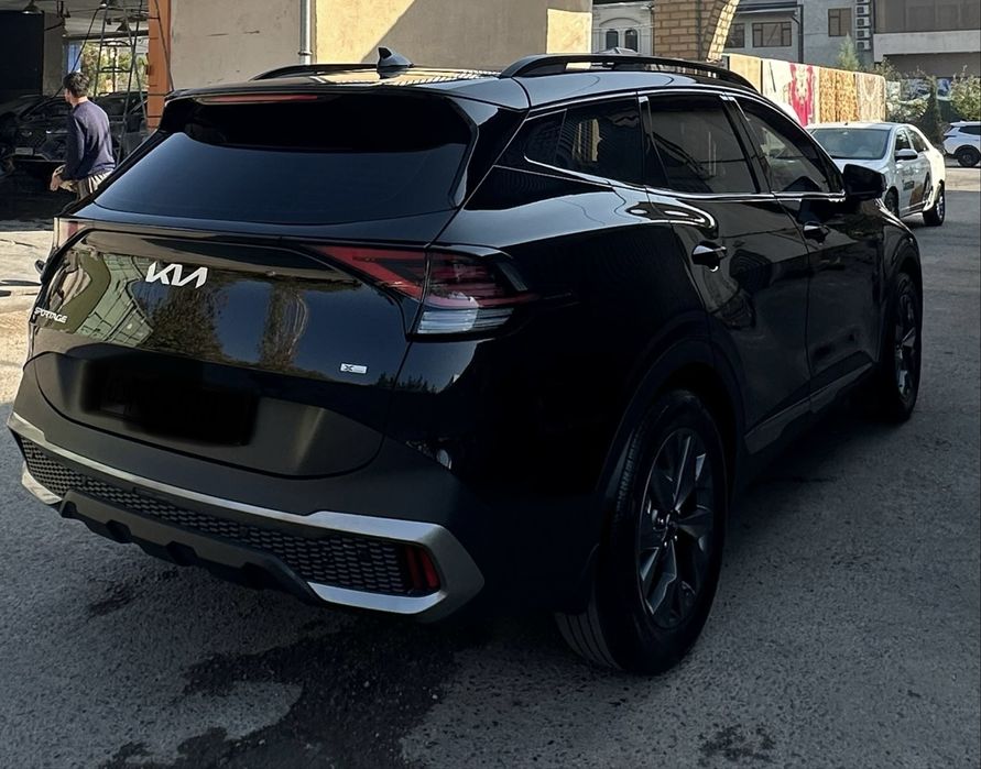 Kia sportage sotiladi