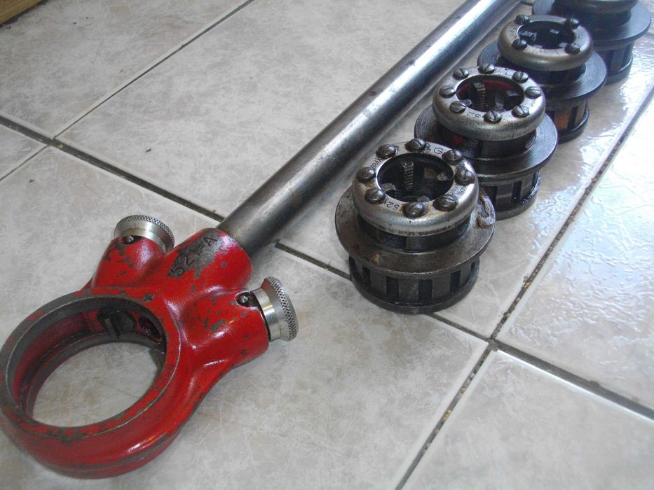 VIRAX521A Чешмеджийска Плашка/Винтонарезка Пафта Френска Профи 4 Глави