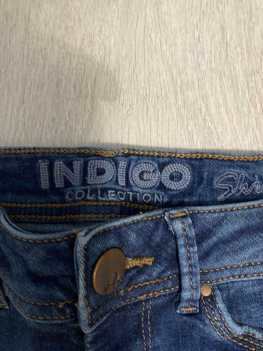 Дънки M&S indigo- С кръпки