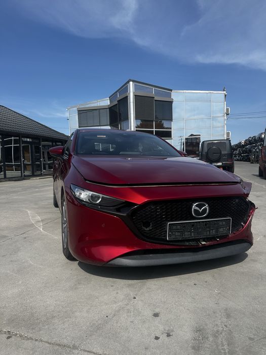 Mazda 3 Hybrid AVARIAT!!