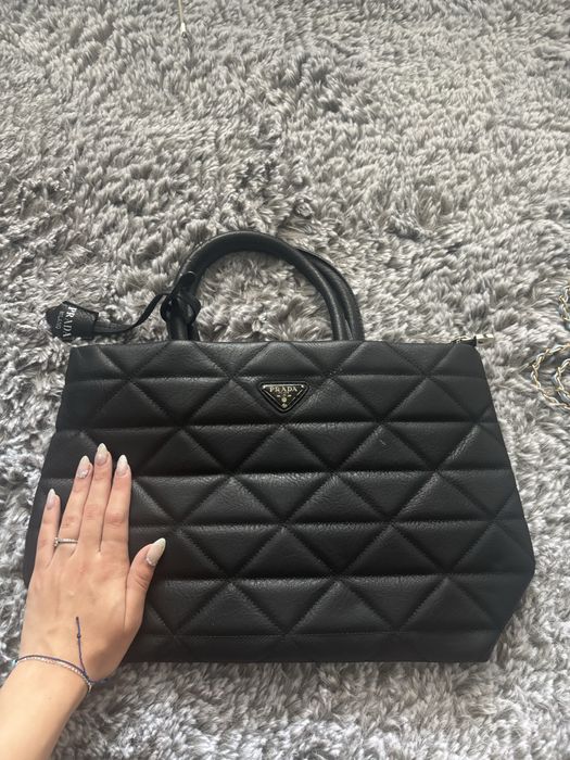Чанти на prada, new yorker и bershka