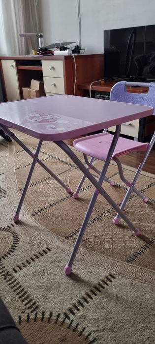 Детский стол со стулом