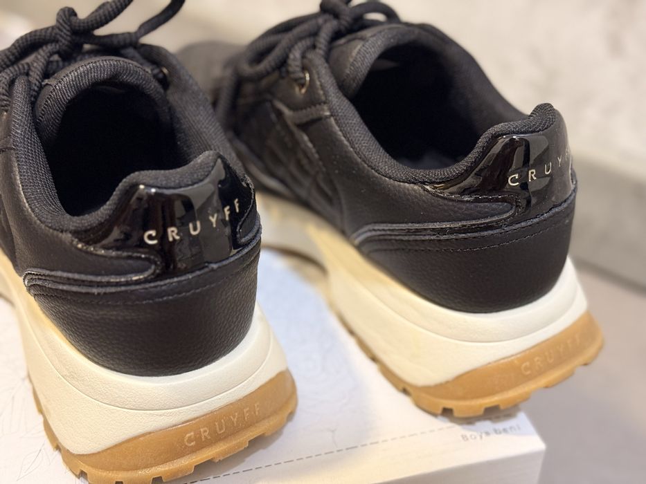 Дамски обувки Cruyff Charlotte Runner 36рр