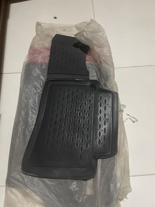 Резиновые коврики салона Hyundai Accent 2017