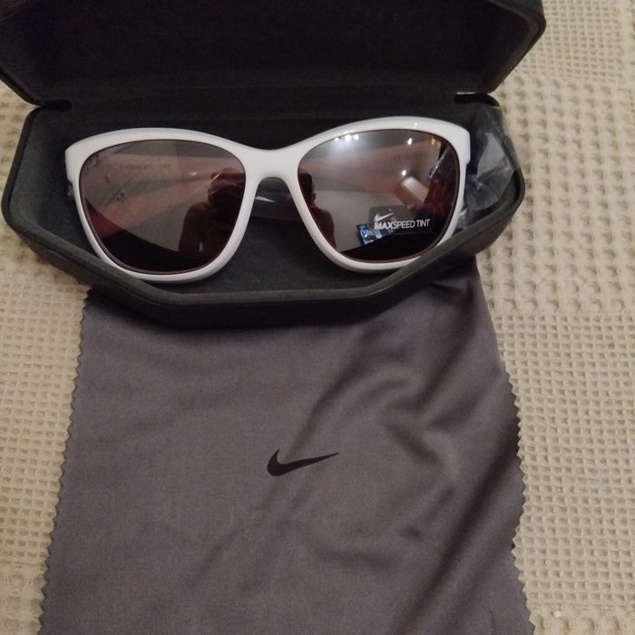 Мъжки слънчеви очила NIKE