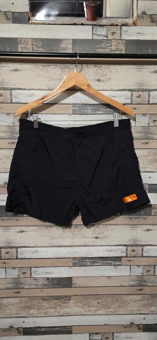 Hugo Boss M-мъжки бански (10-10)