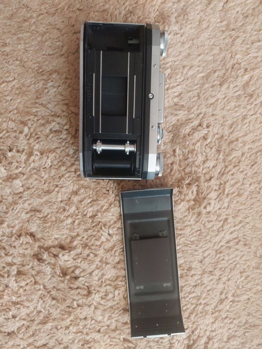 Aparat foto pe film,model vintage praktica kw