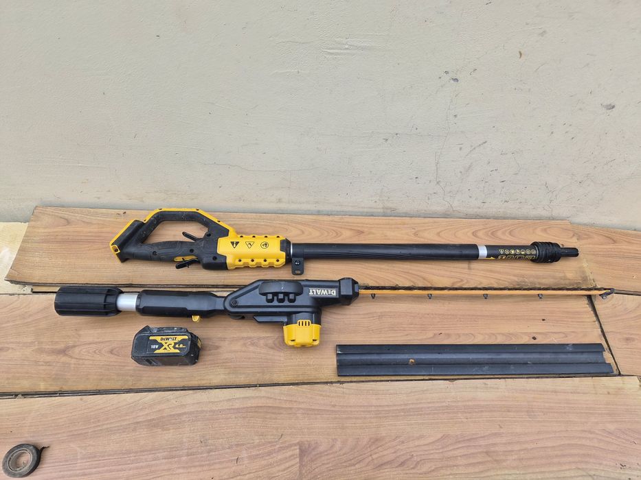 Foarfeca gard viu cu acumulator Dewalt DCMPH566