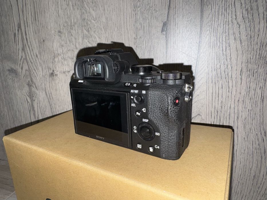 Sony A7 ii + FE 1.8/50