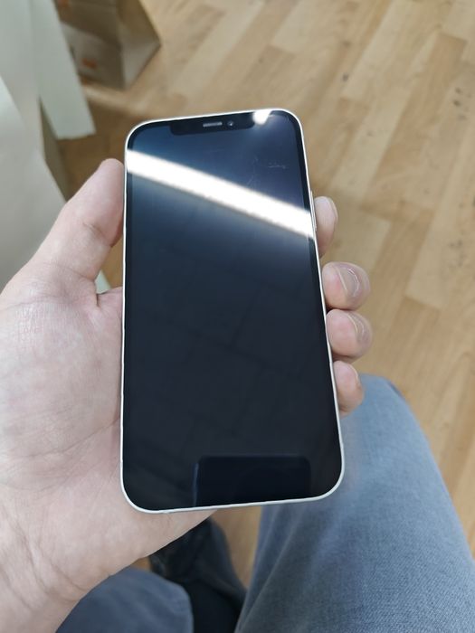 iPhone 12 64гб продам