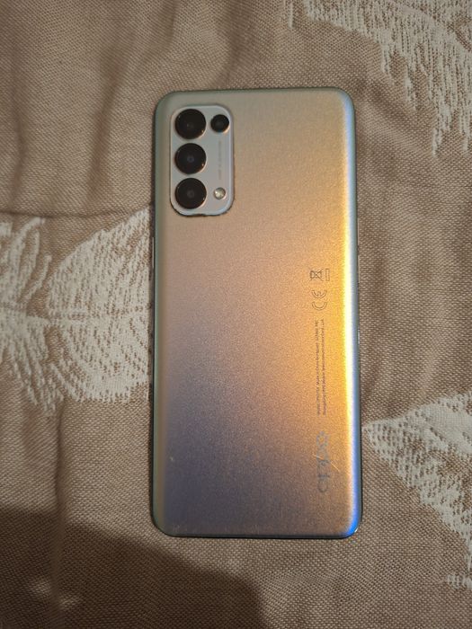 Oppo Reno 5 телефон