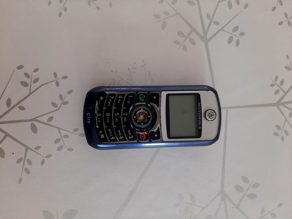 Продам телефоны 7 штук б.у