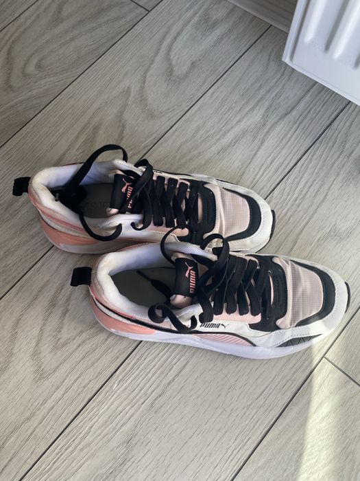 Vand adidasi femei marca Puma