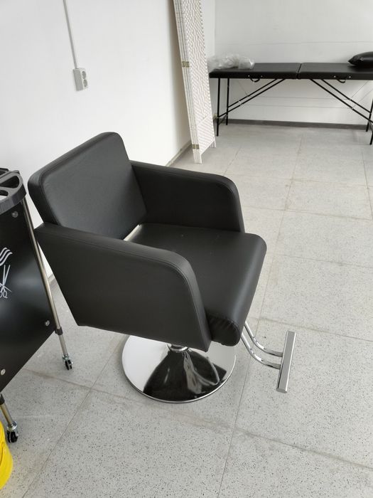 Кресло парикмахерская