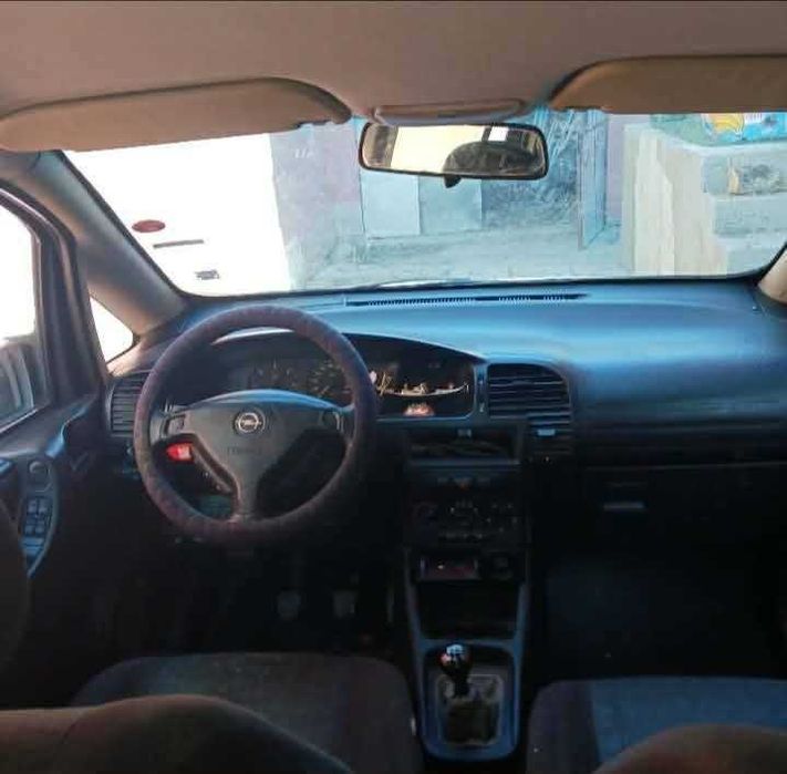 Opel Zafira 2.2 125к.с Дизел Само На Части