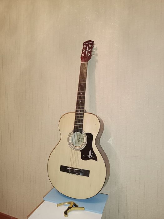 Гитара акустически